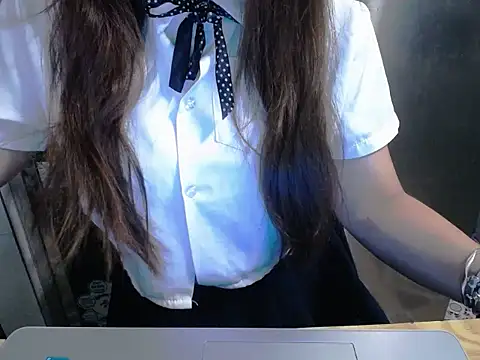 Snapshot of maian_love chatting on May 24, 6:57 pm maian love online show from May 24, 6:57 pm