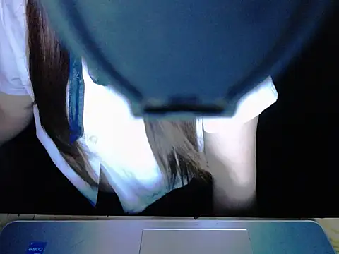 Snapshot of maian_love chatting on May 25, 7:31 pm maian love online show from May 25, 7:31 pm