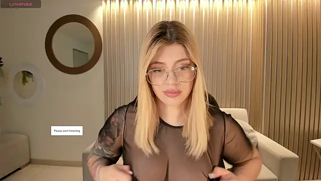 MadisonKane online show from April 25, 11:13 am