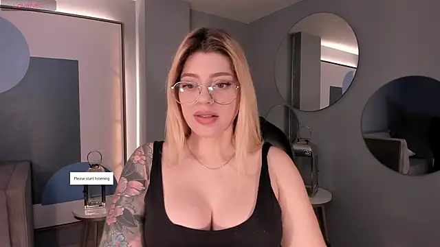 MadisonKane online show from April 28, 11:26 am