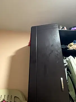 Snapshot of anny_bianchi_ chatting on December 17, 10:32 am anny bianchi online show from December 17, 10:32 am