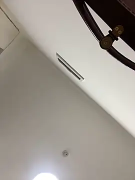 Snapshot of yaqing666 chatting on December 22, 2:36 pm yaqing666 online show from December 22, 2:36 pm