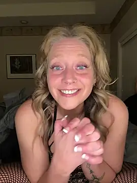 MissyLovelace online show from May 8, 11:15 am