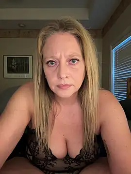 MissyLovelace online show from June 13, 11:52 am