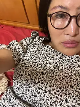 luckybaby666999 online show from June 14, 4:31 pm