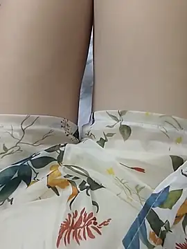 Baby-Linh online show from June 16, 5:43 am
