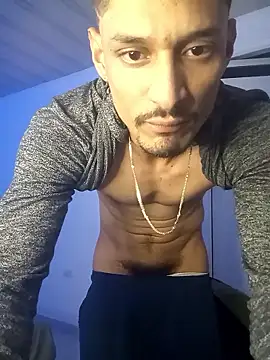 Snapshot of Raymon__7 chatting on December 20, 4:52 am Raymon 7 online show from December 20, 4:52 am