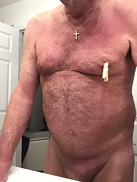 Snapshot of Toothpic1 chatting on December 18, 7:03 am Toothpic1 online show from December 18, 7:03 am