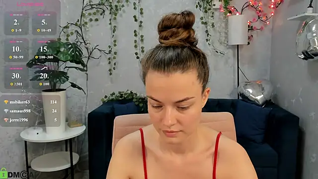 Snapshot of Graceee_ chatting on July 14, 10:21 am Graceee online show from July 14, 10:21 am