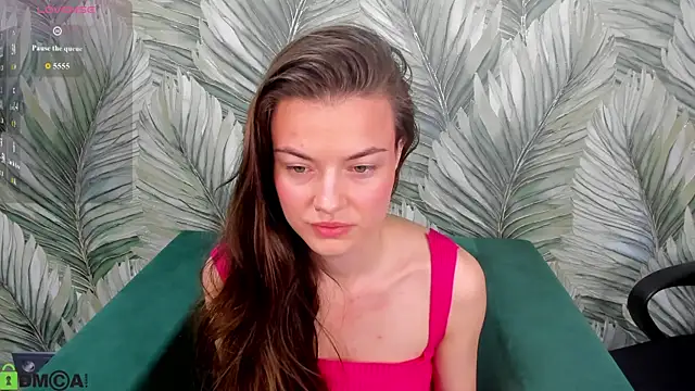 Snapshot of Graceee_ chatting on July 23, 2:53 am Graceee online show from July 23, 2:53 am