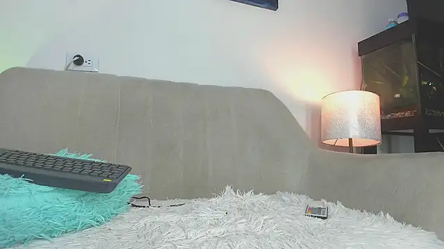 drakomilck online show from December 16, 5:12 am