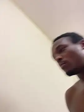 Snapshot of MuffingBoss chatting on March 19, 9:41 pm MuffingBoss online show from March 19, 9:41 pm