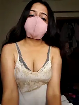 Snapshot of Priyasharma00 chatting on December 18, 10:32 am Priyasharma00 online show from December 18, 10:32 am