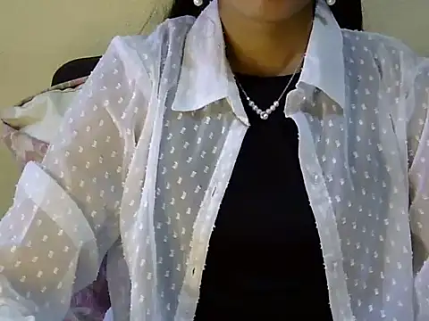 Snapshot of Shab_M chatting on May 8, 5:24 am Shab M online show from May 8, 5:24 am
