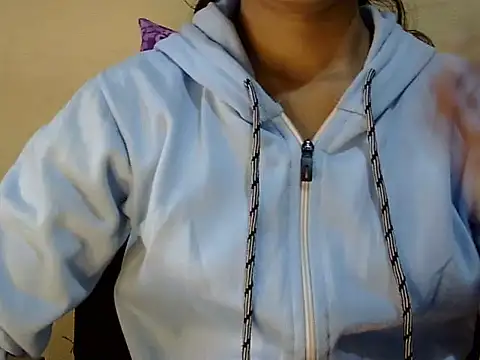 Snapshot of Shab_M chatting on July 5, 7:37 am Shab M online show from July 5, 7:37 am