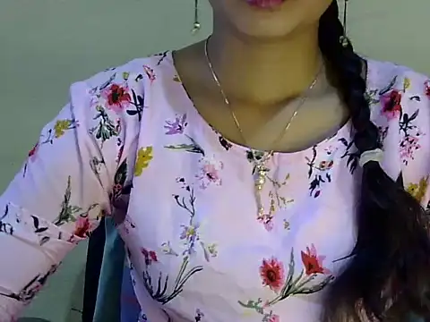 Snapshot of Shab_M chatting on July 13, 7:00 am Shab M online show from July 13, 7:00 am
