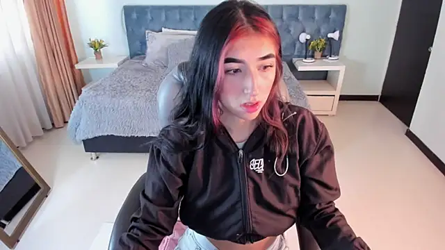 Snapshot of Celeste_Rous__ chatting on June 12, 7:35 pm Celeste Rous online show from June 12, 7:35 pm