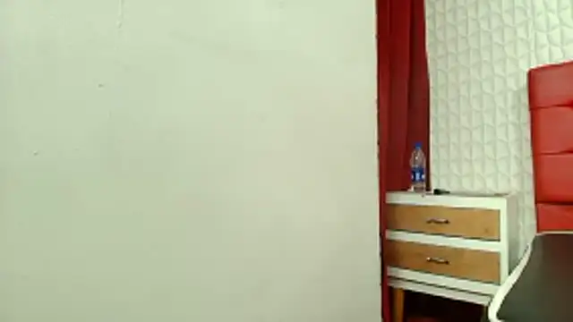 Elizabetth Roman online show from February 6, 8:12 pm