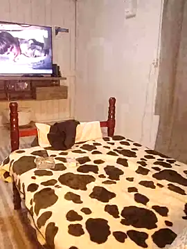 Snapshot of ellgatit chatting on December 17, 11:55 pm ellgatit online show from December 17, 11:55 pm