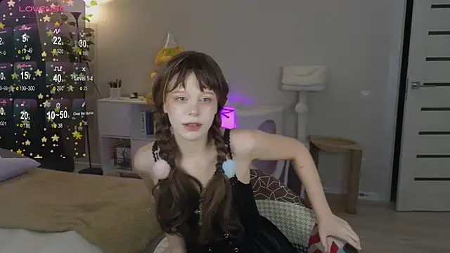 Lace Thrill online show from January 17, 3:50 pm