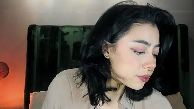 TaniaRedd  online show from February 25, 1:21 pm