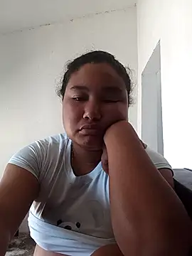Snapshot of VaneandRossy chatting on April 24, 3:36 pm VaneandRossy online show from April 24, 3:36 pm