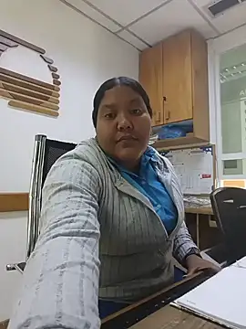 Snapshot of VaneandRossy chatting on May 15, 2:46 pm VaneandRossy online show from May 15, 2:46 pm