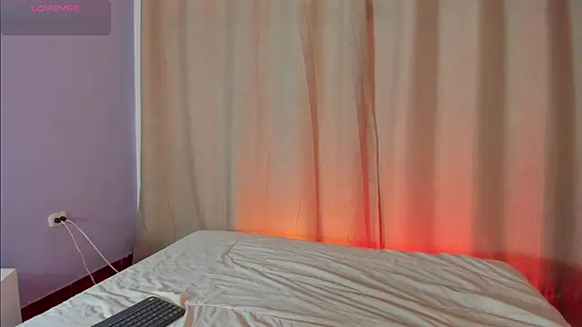 Amy Parkker online show from July 31, 12:59 pm