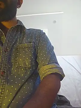 Snapshot of Bigkannan chatting on May 23, 9:35 am Bigkannan online show from May 23, 9:35 am