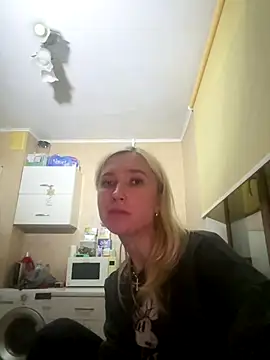 Snapshot of KisJeni chatting on December 16, 4:56 pm KisJeni online show from December 16, 4:56 pm