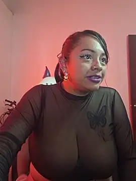 loreboobies1 online show from December 5, 7:32 pm