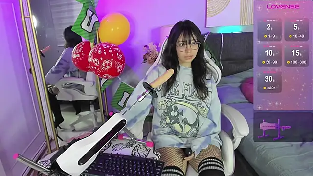Snapshot of cherry_kissx chatting on June 22, 9:28 am cherry kissx online show from June 22, 9:28 am