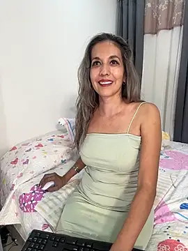 Snapshot of sandrafarrely chatting on December 4, 11:46 pm sandrafarrely online show from December 4, 11:46 pm