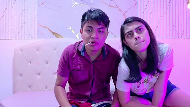 Snapshot of NatyAndAlex chatting on February 18, 9:55 pm NatyAndAlex online show from February 18, 9:55 pm