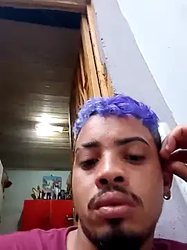 Snapshot of 071197Renan chatting on December 15, 9:52 pm 071197Renan online show from December 15, 9:52 pm