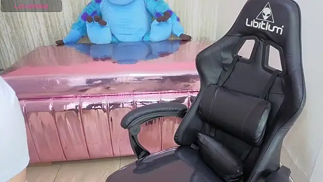 eva smit t online show from March 11, 2:06 am