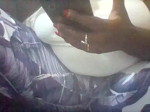 Snapshot of Thand03 chatting on February 22, 8:18 pm Thand03 online show from February 22, 8:18 pm