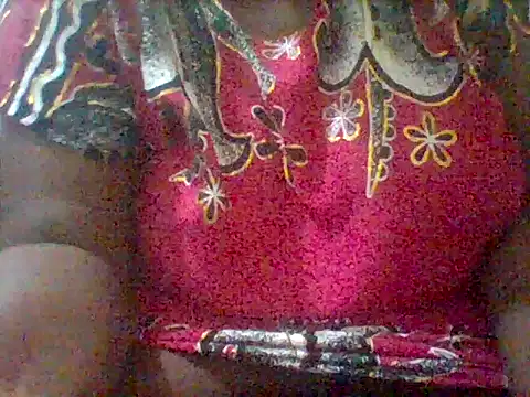 Snapshot of Thand03 chatting on March 9, 7:18 pm Thand03 online show from March 9, 7:18 pm