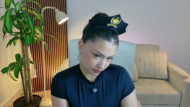 victoria   moon online show from April 29, 2:10 pm
