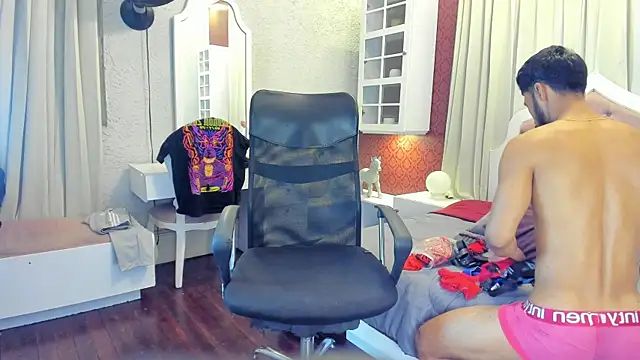 Snapshot of logan_mercer chatting on December 14, 3:12 am logan mercer online show from December 14, 3:12 am