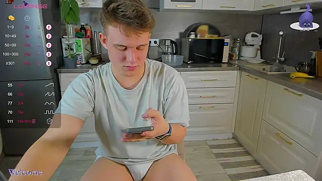 Snapshot of fruitninjaga chatting on December 4, 6:55 am fruitninjaga online show from December 4, 6:55 am