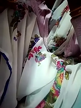 Snapshot of Rashili chatting on December 16, 4:28 am Rashili online show from December 16, 4:28 am