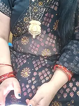 Snapshot of desiriya14 chatting on May 25, 9:37 am desiriya14 online show from May 25, 9:37 am