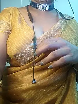 Snapshot of Preeti345 chatting on June 23, 5:27 am Preeti345 online show from June 23, 5:27 am