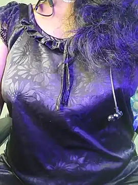 Snapshot of Preeti345 chatting on June 27, 1:17 pm Preeti345 online show from June 27, 1:17 pm