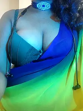 Snapshot of Preeti345 chatting on July 5, 5:36 am Preeti345 online show from July 5, 5:36 am