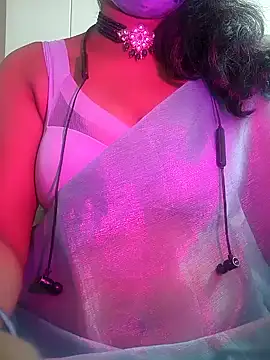 Snapshot of Preeti345 chatting on July 7, 12:42 pm Preeti345 online show from July 7, 12:42 pm