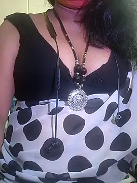 Snapshot of Preeti345 chatting on July 19, 8:07 am Preeti345 online show from July 19, 8:07 am