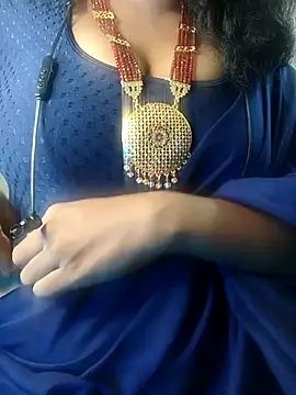 Snapshot of Preeti345 chatting on July 22, 4:10 pm Preeti345 online show from July 22, 4:10 pm