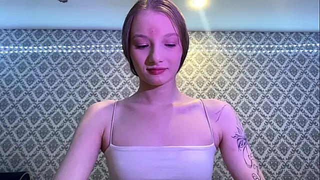 Cleonoth2o online show from December 18, 5:41 pm